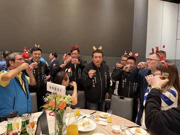 1380117_165565170abdb614bbf508973226eba8