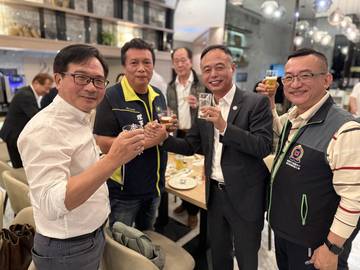 1380179_2eea8693420b028eb8c4cb98344e631a