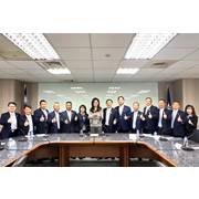 115年1月14日上午，新竹市不動產仲介公會李天保理事長代表產業，參與由王瑞祺理事長率團之拜會行程，前往拜會國民黨鄭麗文主席。