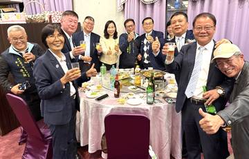 1380855_887919900c42b7056911ad7fdcc8d826