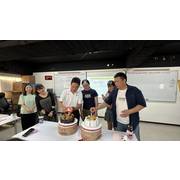 115年6月2日，本會辦理「不動產營業員資格換證（複訓）課程」，課程期間由本會理事長李天保親臨現場關心學員學習情形，並勉勵大家持續精進專業知能，提升服務品質。