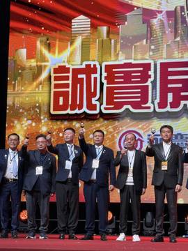 1381210_975e8391ac5e7c77002b60e04d26e71d