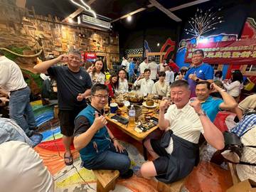 1381680_4a00a42a7cc0f4e0ef0b04376ea25a36