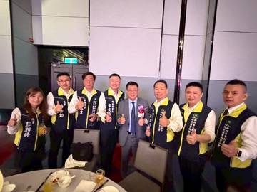 1382167_013c8b0cef90882fba5d76613ded259f